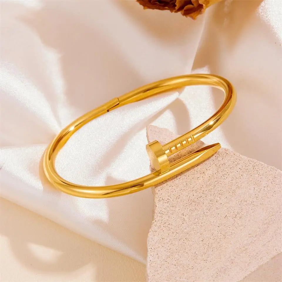 pulseira Luxuosa de Aço Titânio Jóias Femininas de Alta Qualidade Pulseira Multifuncional Joia de Mão que Não Desbota