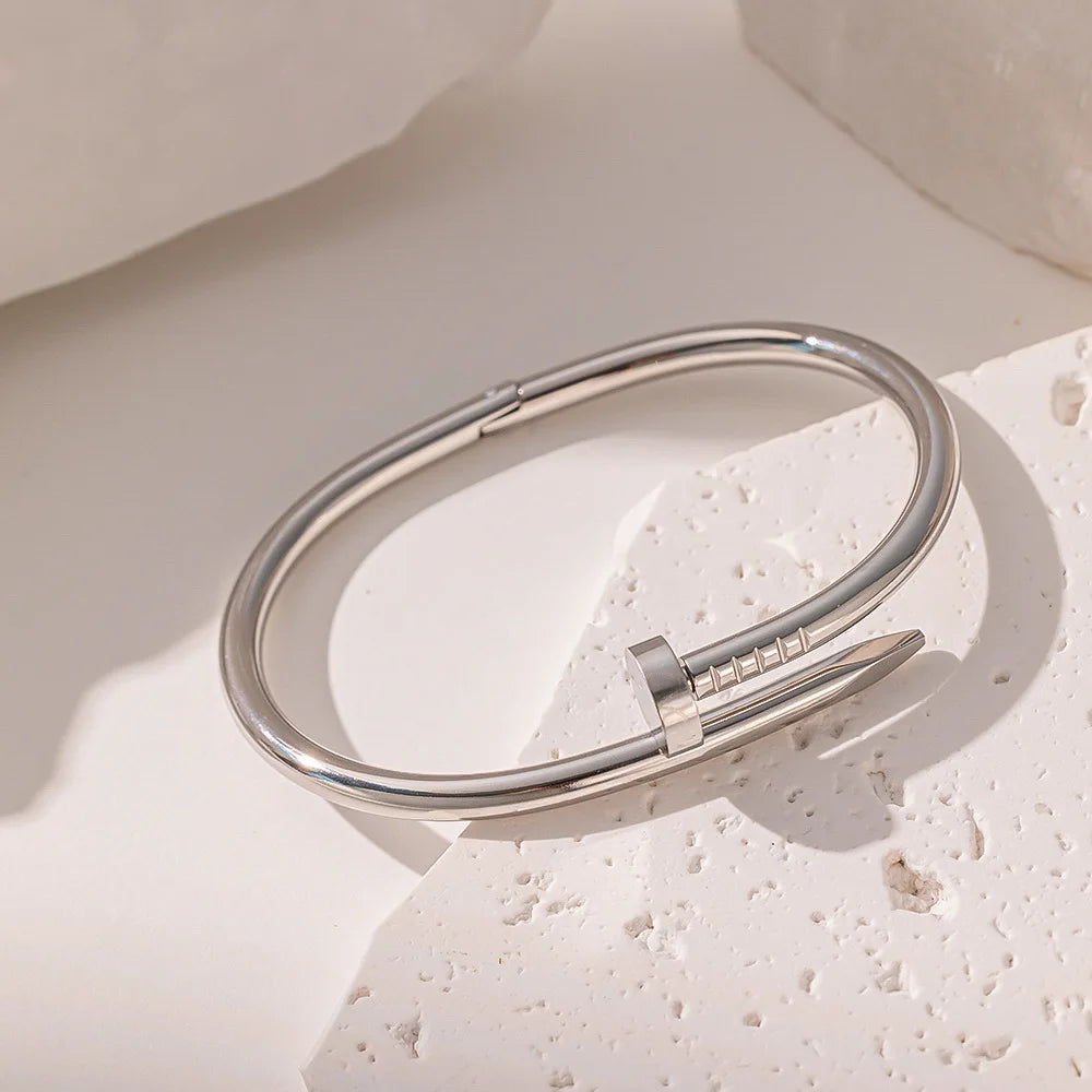 pulseira Luxuosa de Aço Titânio Jóias Femininas de Alta Qualidade Pulseira Multifuncional Joia de Mão que Não Desbota