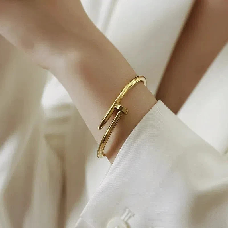 pulseira Luxuosa de Aço Titânio Jóias Femininas de Alta Qualidade Pulseira Multifuncional Joia de Mão que Não Desbota