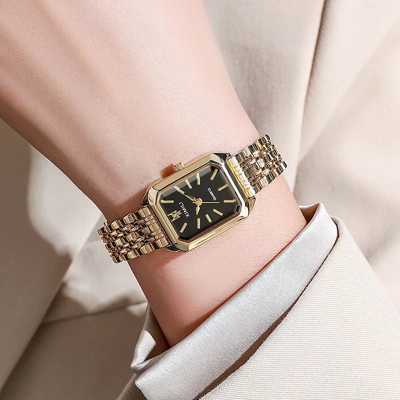 Relógio de Pulso com Pulseira de Aço Inoxidável, Marca Popular de 2024, Relógio de Quartzo Luxuoso para Mulheres, Presente Elegante, Relógio Simples e Moderno em Formato Quadrado para Estudantes.