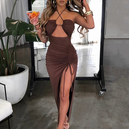 Vestido Preto Sexy de Verão para Mulheres, Sem Mangas, Decotado nas Costas, com Recortes Vazados, Ideal para Festas, com Design Fashion, Amarração Frontal, Estilo Halter, Justo ao Corpo, Elegante