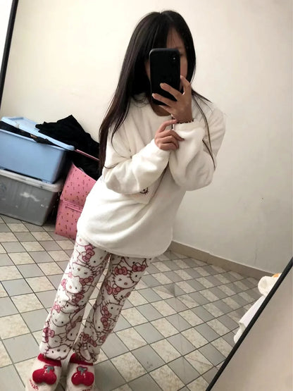 Pijamas Quentes de Cartoon Sanrio Hello Kitty Japonês para Mulheres, Flanela de Inverno, Nova Linha Plus, Aveludada e Espessa, Doce e Aconchegante para Manter o Calor