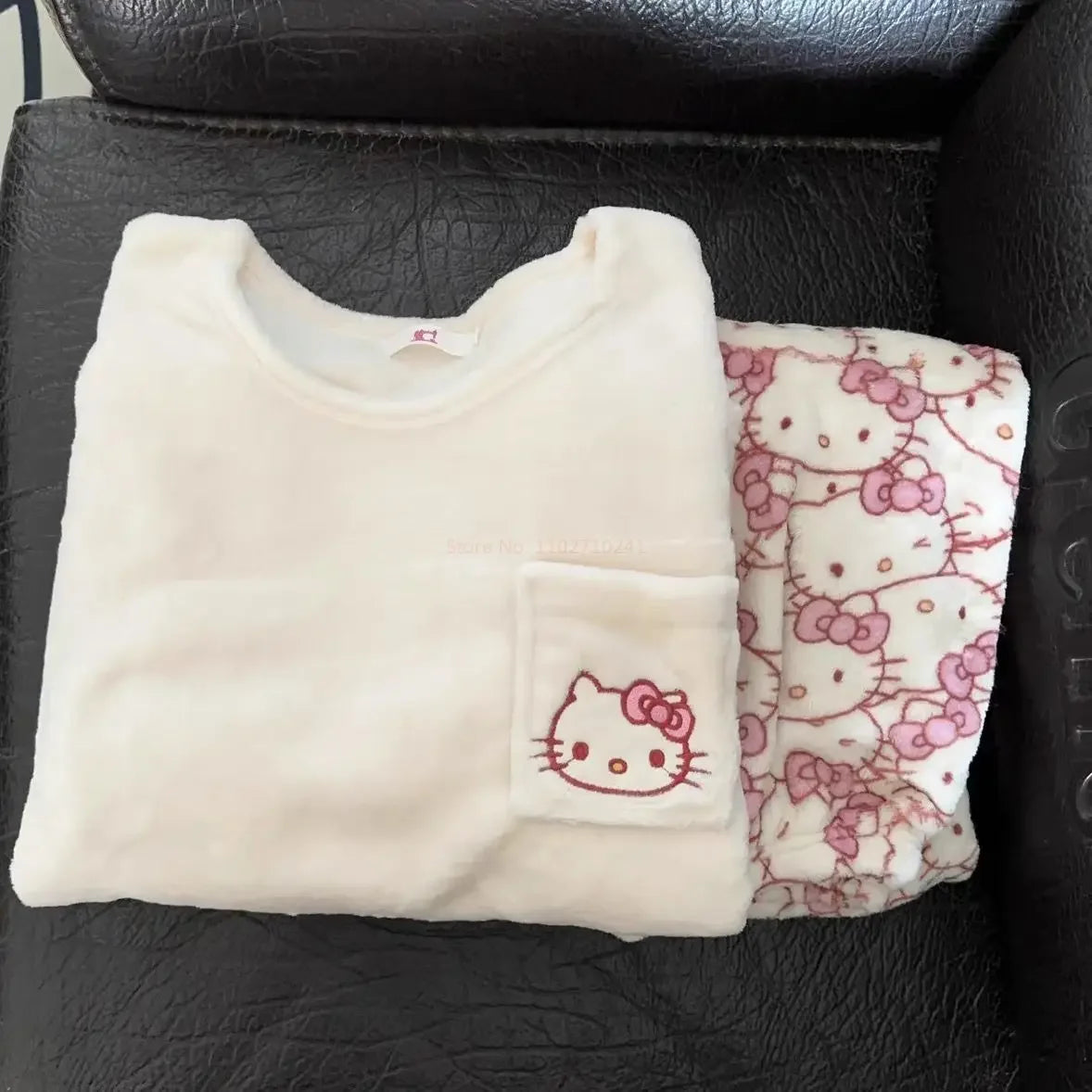 Pijamas Quentes de Cartoon Sanrio Hello Kitty Japonês para Mulheres, Flanela de Inverno, Nova Linha Plus, Aveludada e Espessa, Doce e Aconchegante para Manter o Calor