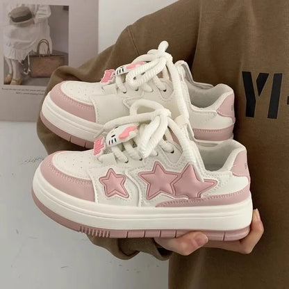 Tênis Brancos estilo kawai Versatilidade e Estilo em um Design Casual e Fofo