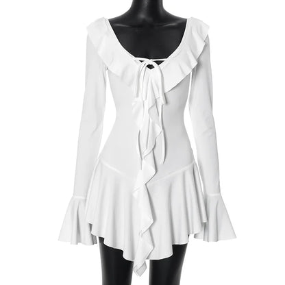 Vestido Branco com Decote em V Profundo e Babados para Mulheres, com Mangas Longas e Amplas. Moda de Outono, Ideal para Festas na Praia. Vestido Curto Feminino, Sexy e Justo.”