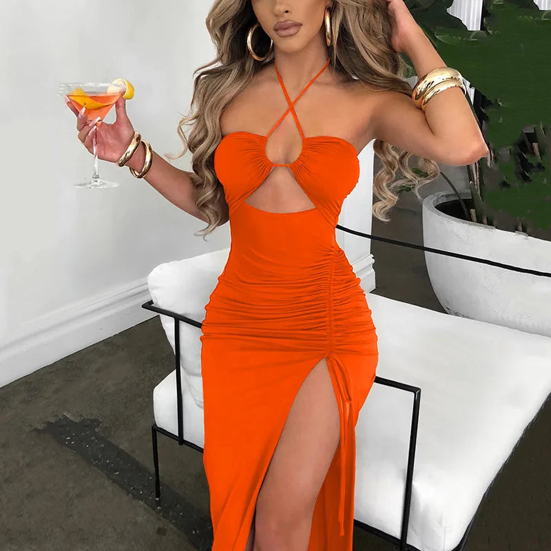 Vestido Preto Sexy de Verão para Mulheres, Sem Mangas, Decotado nas Costas, com Recortes Vazados, Ideal para Festas, com Design Fashion, Amarração Frontal, Estilo Halter, Justo ao Corpo, Elegante