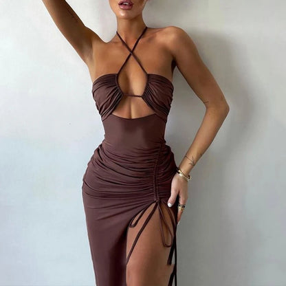 Vestido Preto Sexy de Verão para Mulheres, Sem Mangas, Decotado nas Costas, com Recortes Vazados, Ideal para Festas, com Design Fashion, Amarração Frontal, Estilo Halter, Justo ao Corpo, Elegante