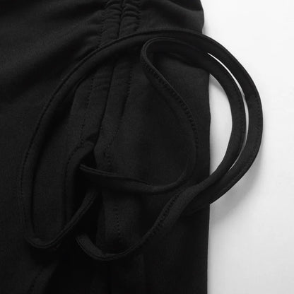 Vestido Preto Sexy de Verão para Mulheres, Sem Mangas, Decotado nas Costas, com Recortes Vazados, Ideal para Festas, com Design Fashion, Amarração Frontal, Estilo Halter, Justo ao Corpo, Elegante