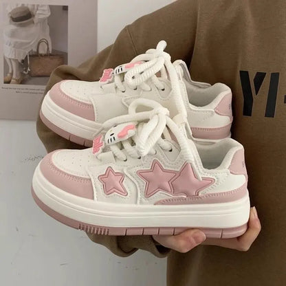 Tênis Brancos estilo kawai Versatilidade e Estilo em um Design Casual e Fofo