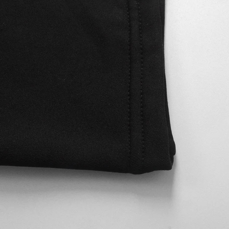 Vestido Preto Sexy de Verão para Mulheres, Sem Mangas, Decotado nas Costas, com Recortes Vazados, Ideal para Festas, com Design Fashion, Amarração Frontal, Estilo Halter, Justo ao Corpo, Elegante