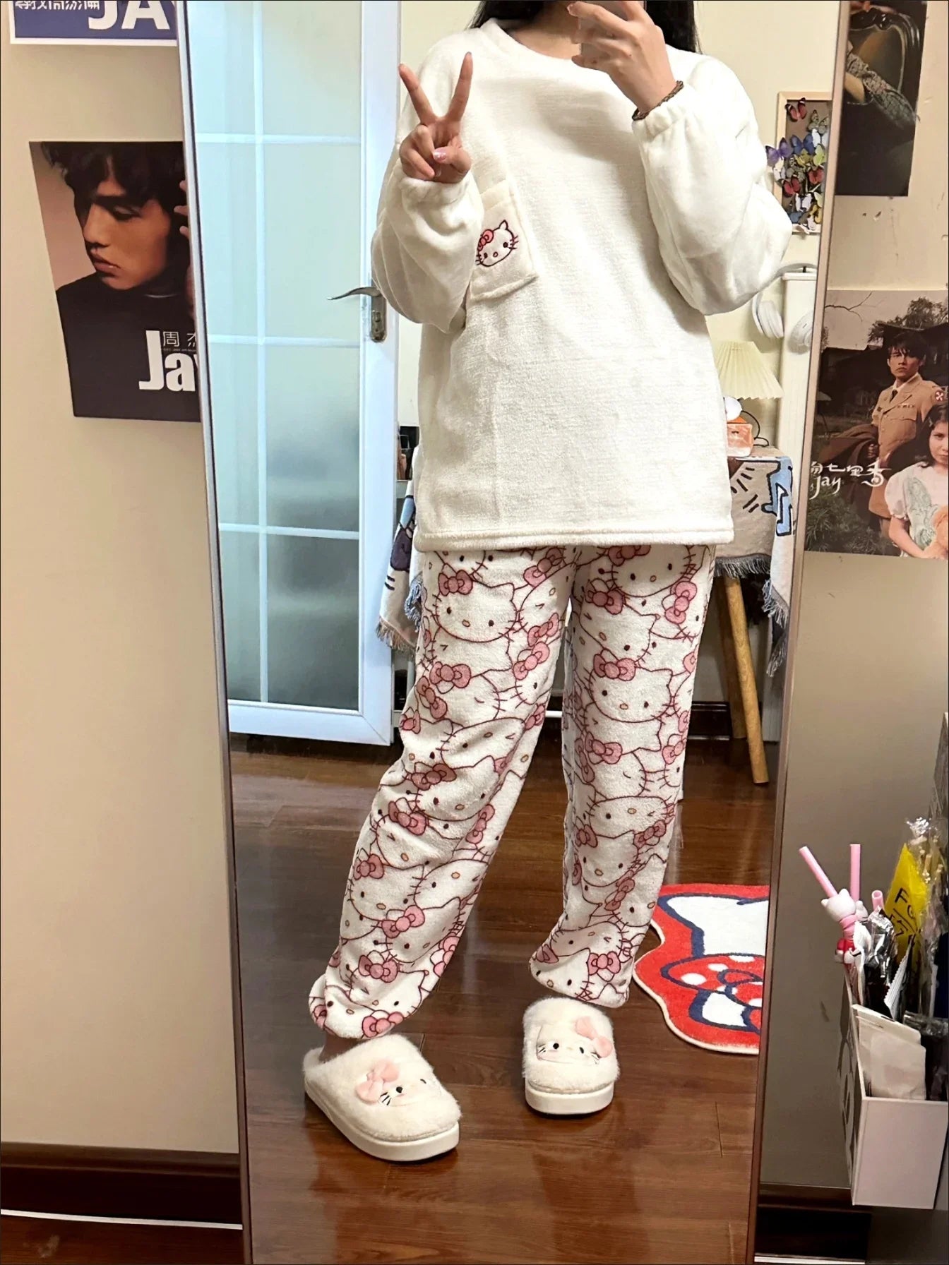 Pijamas Quentes de Cartoon Sanrio Hello Kitty Japonês para Mulheres, Flanela de Inverno, Nova Linha Plus, Aveludada e Espessa, Doce e Aconchegante para Manter o Calor