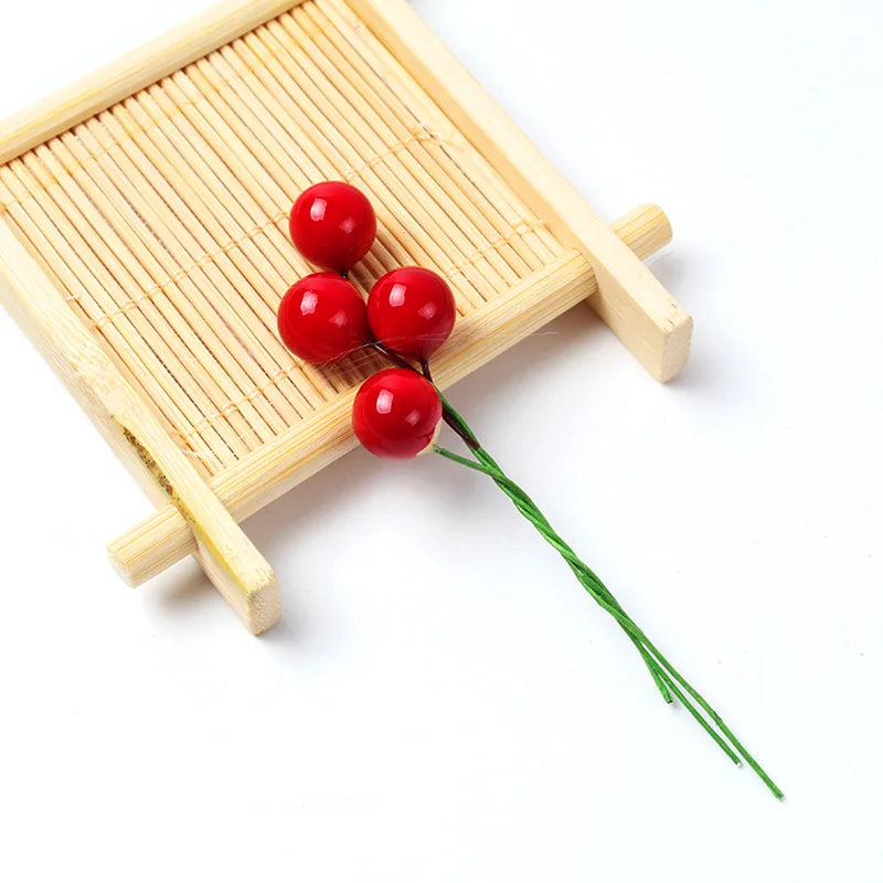 100 peças de Decoração de Natal com Berries Vermelhas para Guirlanda, Pequenas Bolas de Berries, Cérejas, Decoração para Sala de Estar, Frutos de Espuma Simulados Vermelhos.